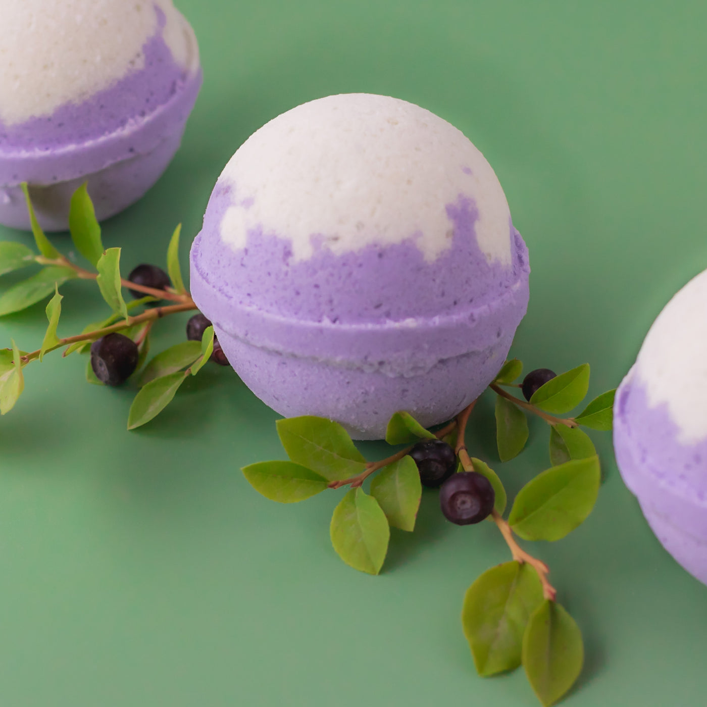 Huckleberry Harvest Bath Bomb