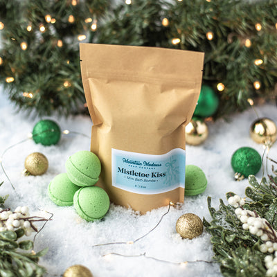 Mini Bath Bombs- Mistletoe Kiss (set of 6)