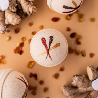 White Ginger & Amber Bath Bomb